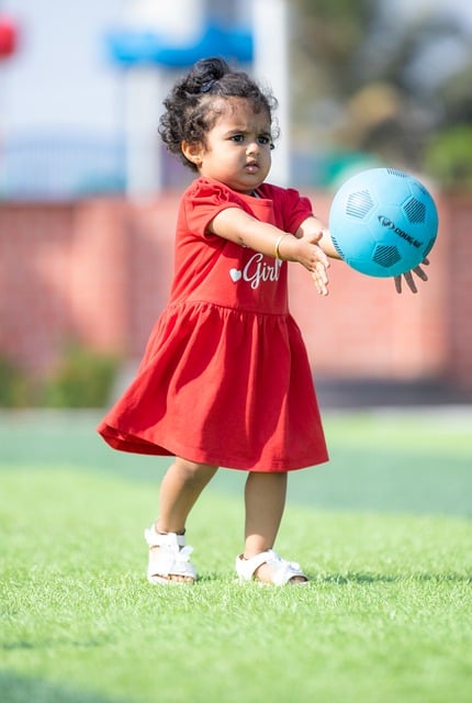 这谁顶得住啊？雷霆首节狂轰45分！9人登场均有得分入账